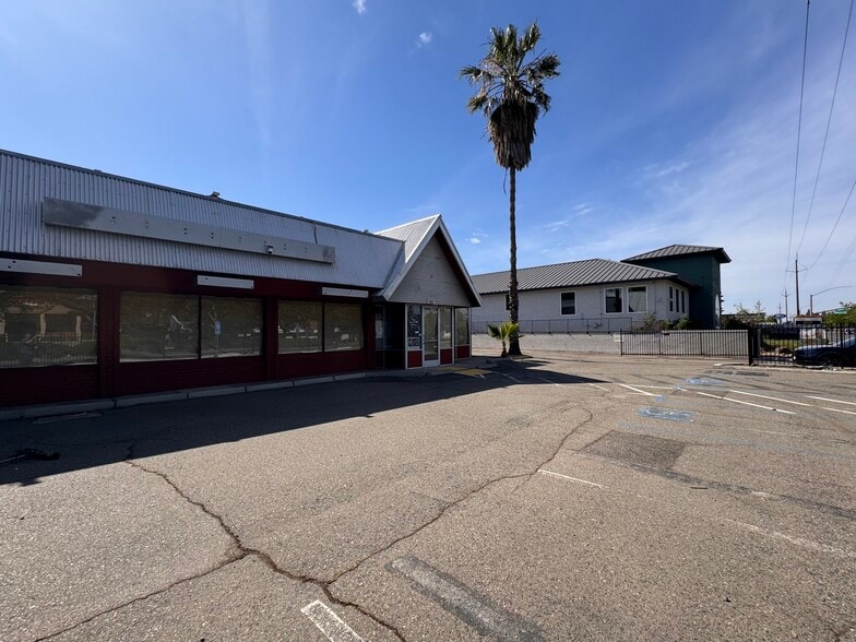 1407 Howe Ave, Sacramento, CA à vendre - Photo de l’immeuble – Image 2 sur 7