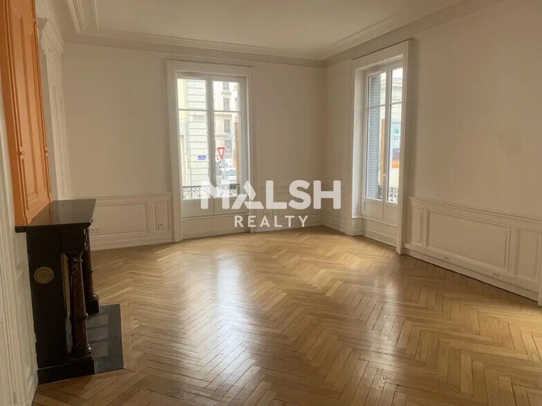 Bureau dans Lyon à louer - Photo de l’immeuble – Image 3 sur 16