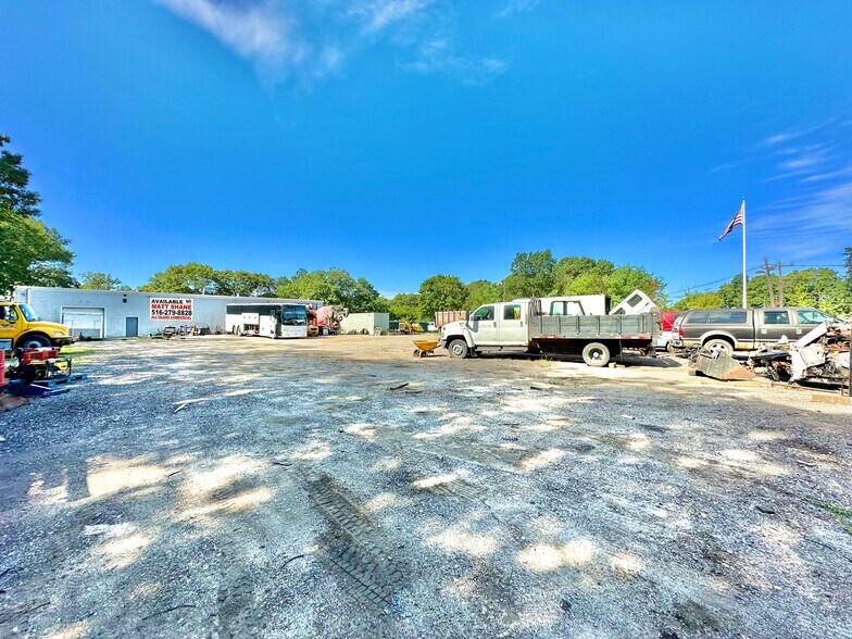10 Wilcox Ave, Center Moriches, NY à vendre - Aérien – Image 2 sur 45