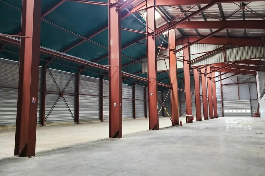 Local d'activités dans Peyrehorade à vendre - Photo de l’immeuble – Image 2 sur 6