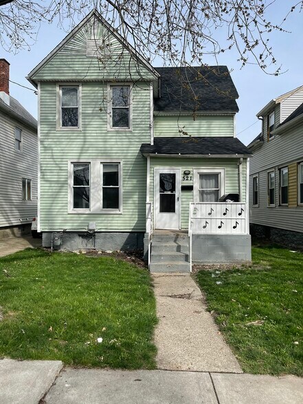 521 29th St, Niagara Falls, NY à vendre - Photo principale – Image 1 sur 1