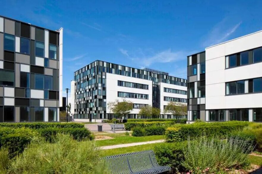 Bureau dans Lyon à louer - Photo de l’immeuble – Image 1 sur 13