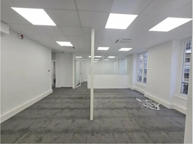 Plus de détails pour Bureau à louer