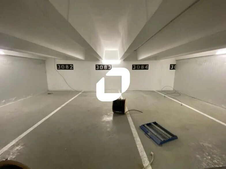 Industriel/Logistique dans Lormont à louer - Photo de l’immeuble – Image 1 sur 1