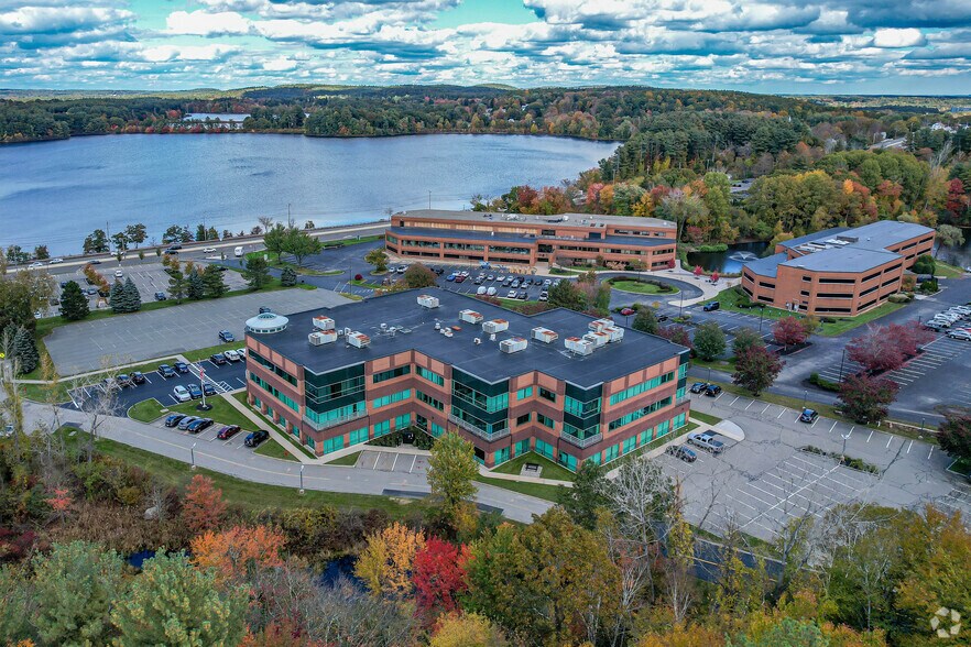 132 Turnpike Rd, Southborough, MA à louer - Photo de l’immeuble – Image 1 sur 17