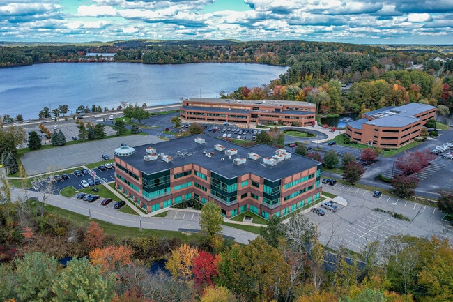 Plus de détails pour 132 Turnpike Rd, Southborough, MA - Bureau à louer