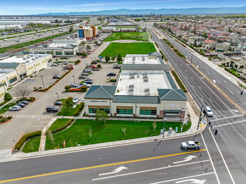 17270-17272 Golden Valley Pky, Lathrop, CA à vendre - Photo de l’immeuble – Image 2 sur 29