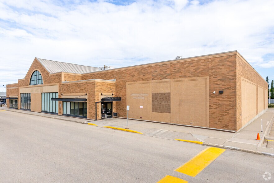 993 Fir St, Sherwood Park, AB à louer - Photo de l’immeuble – Image 2 sur 56