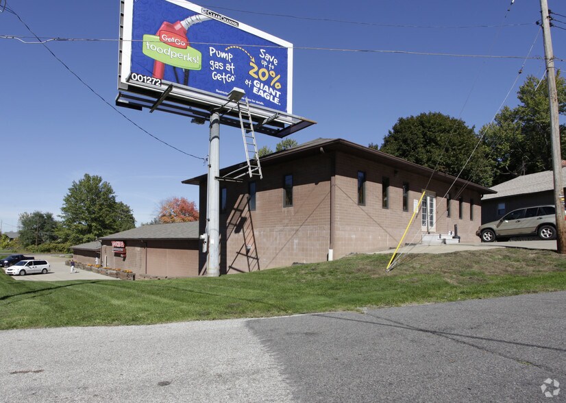 2525 S Main St, Akron, OH à louer - Photo de l’immeuble – Image 2 sur 15