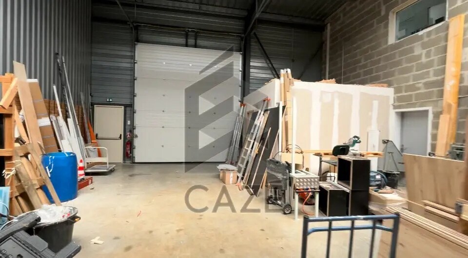 Industriel/Logistique dans Pessac à louer - Photo de l’immeuble – Image 1 sur 8