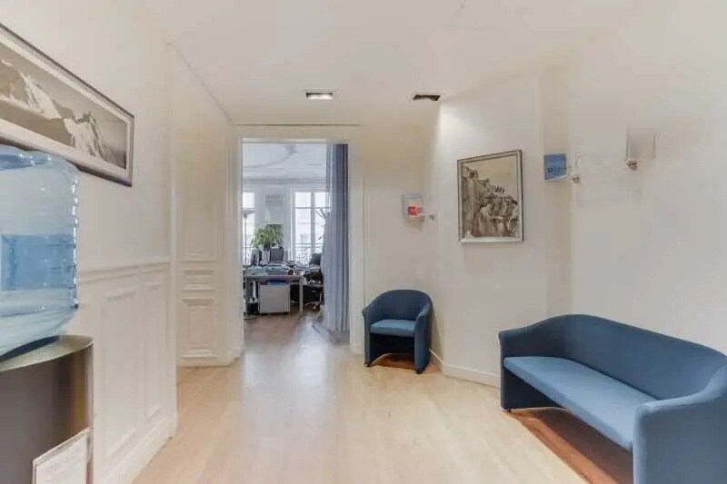 Bureau dans Paris à louer - Photo de l’immeuble – Image 2 sur 11