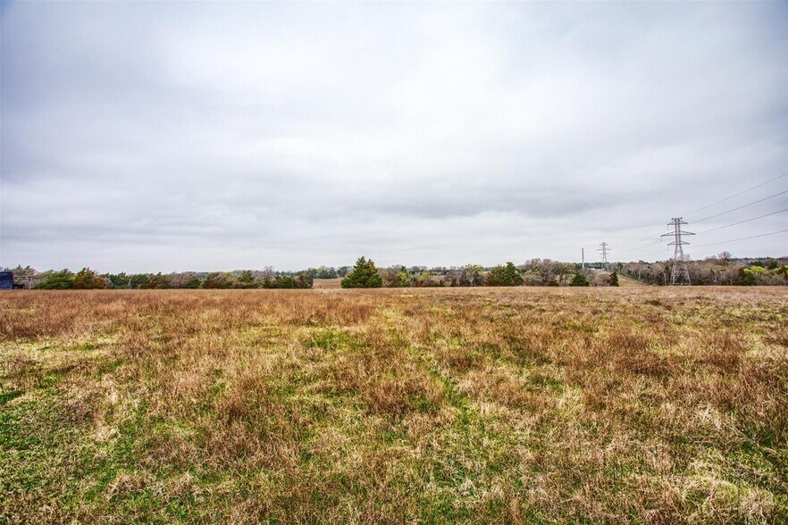 1414 S Bluegrove Rd, Lancaster, TX à vendre - Autre – Image 2 sur 38