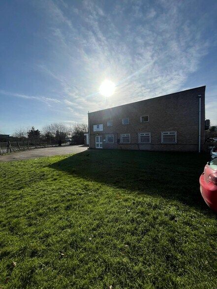 New Ford Rd, Waltham Cross à vendre - Photo de l’immeuble – Image 2 sur 11