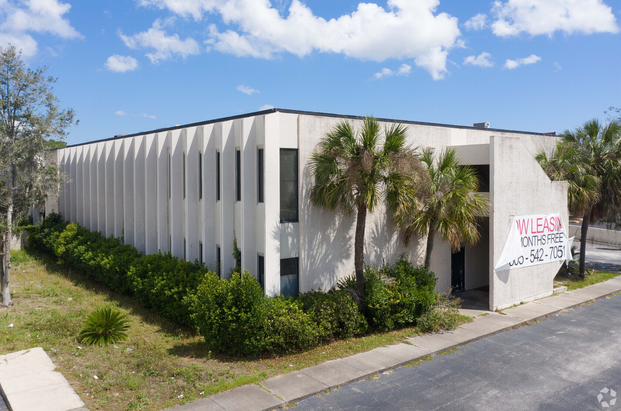 6501 Arlington Expy, Jacksonville, FL à louer Photo principale– Image 1 sur 54