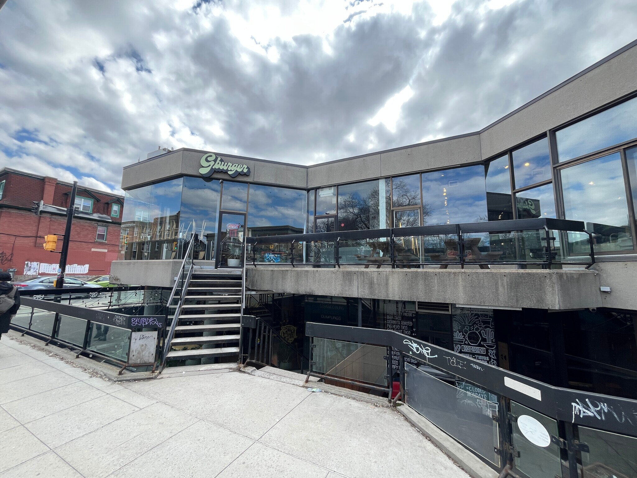 380 Elgin St, Ottawa, ON à louer Photo de l’immeuble– Image 1 sur 4