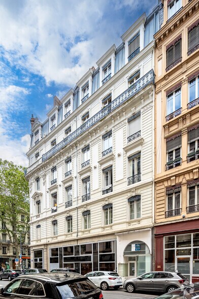 Local commercial dans Lyon à louer - Photo de l’immeuble – Image 2 sur 5
