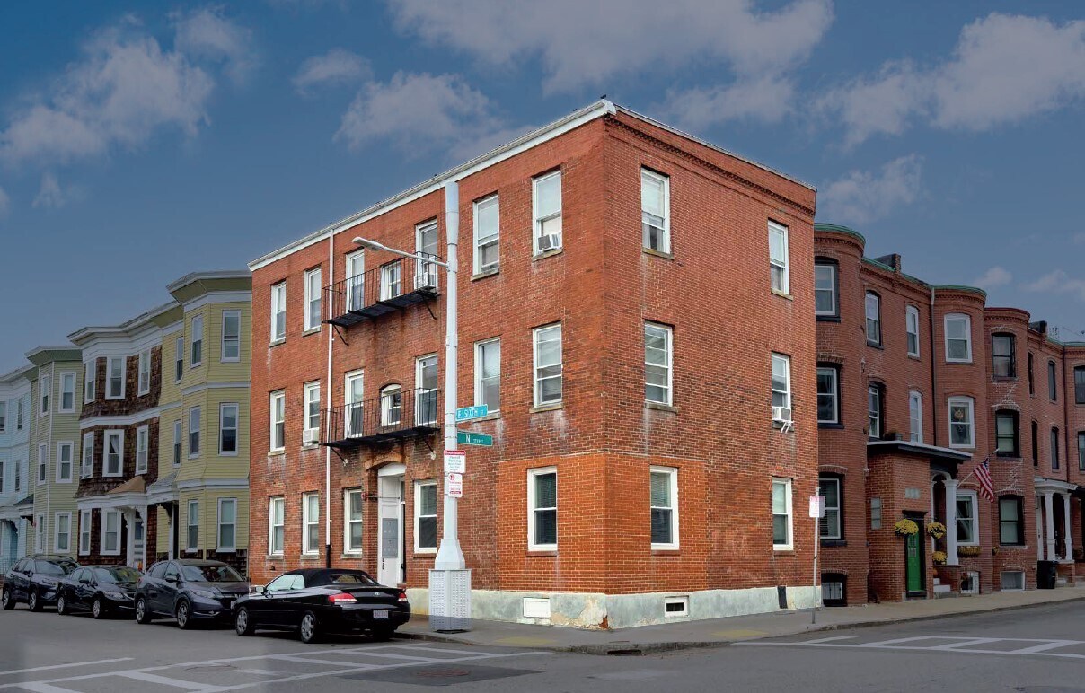 722 E 6th St, Boston, MA à vendre Photo de l’immeuble– Image 1 sur 17