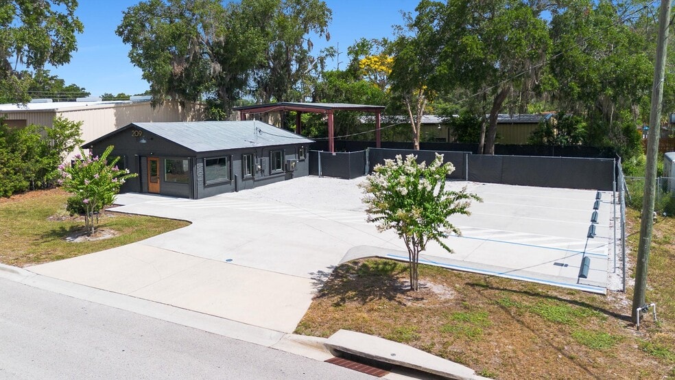 209 Palmetto Ave, Longwood, FL à louer - Photo de l’immeuble – Image 2 sur 38