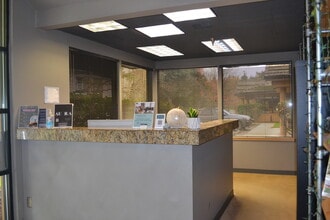 1800 NE 44th St, Renton, WA à louer Photo intérieure– Image 2 sur 4