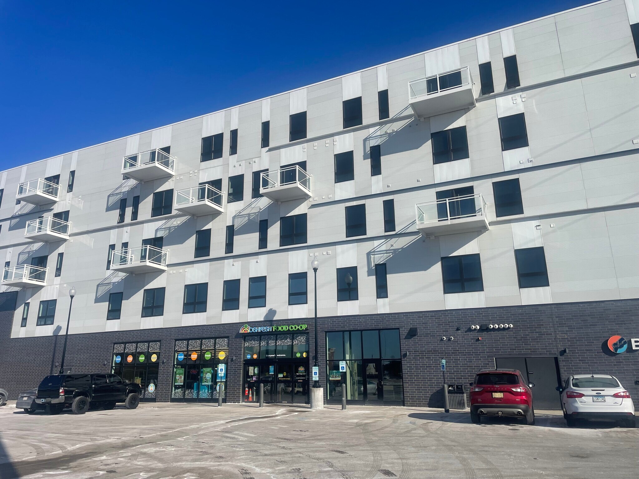 155 Jackson St, Oshkosh, WI à louer Photo principale– Image 1 sur 40