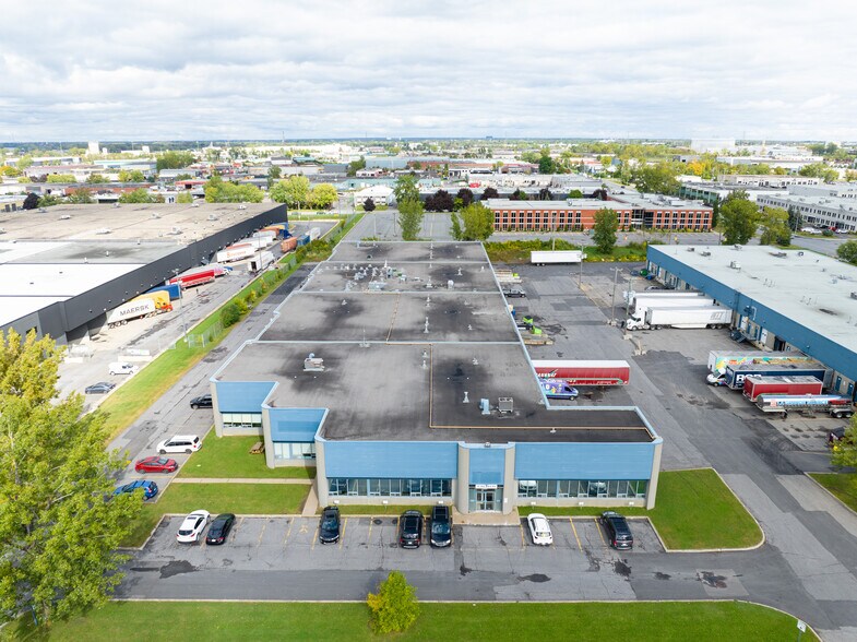 601-631 Rue Bériault, Longueuil, QC à louer - Aérien – Image 2 sur 6