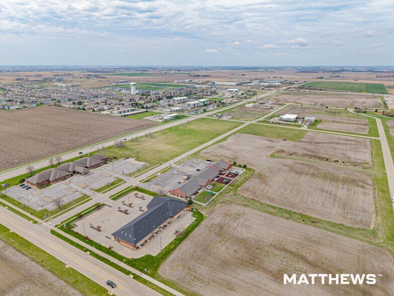 1780 Lininger Ln, North Liberty, IA à vendre - Photo de l’immeuble – Image 2 sur 3
