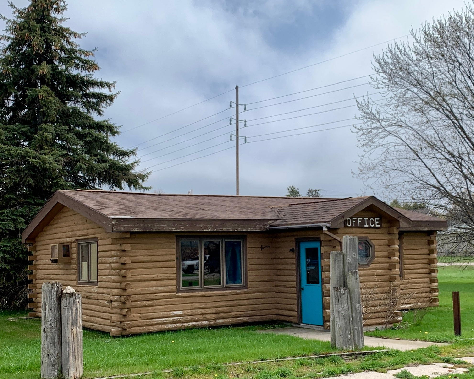 721 N 9th St, Gladstone, MI à louer Photo de l’immeuble– Image 1 sur 1