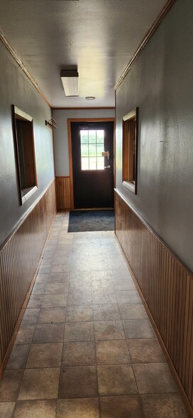 W9379 Oak rd, Thorp, WI à vendre - Photo intérieure – Image 2 sur 15