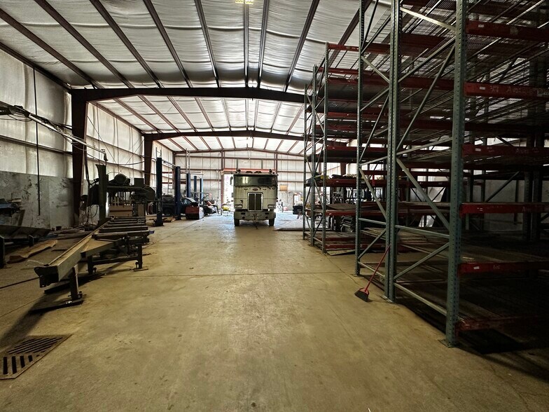 747 Atlas Rd, Vader, WA à vendre - Photo intérieure – Image 3 sur 47