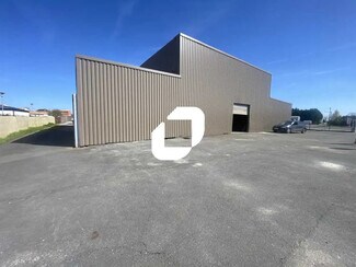 Plus de détails pour Local d'activités à louer