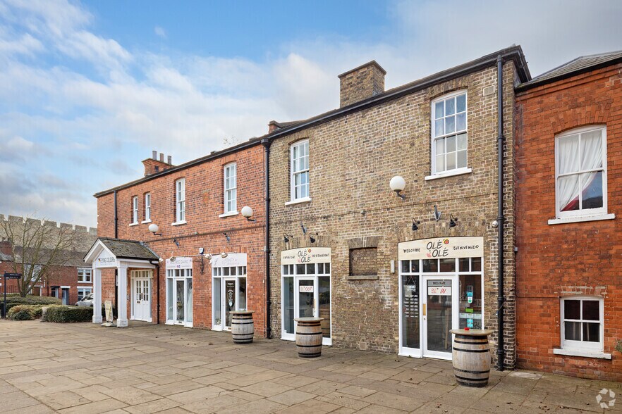 Union Rd, Lincoln à louer - Photo de l’immeuble – Image 2 sur 4