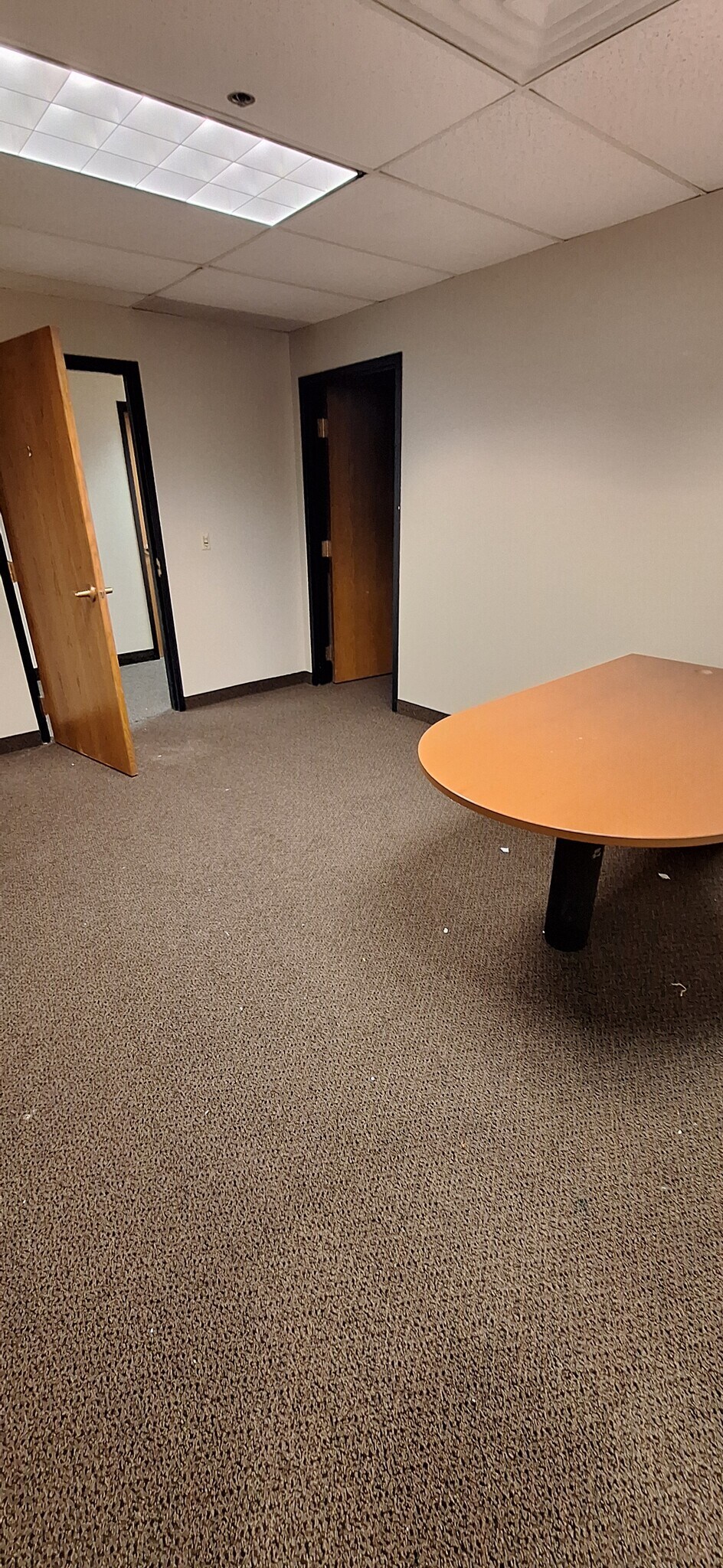 750 2nd St NE, Hopkins, MN à louer Photo intérieure– Image 1 sur 2