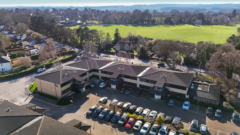 Wellbrook Ct, Girton à louer - Photo de l’immeuble – Image 1 sur 7