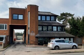 Plus de détails pour 53 Theobald St, Borehamwood - Bureau à vendre
