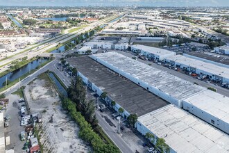 9001-9021 NW 105th Way, Miami, FL - Vue aérienne  vue de carte - Image1