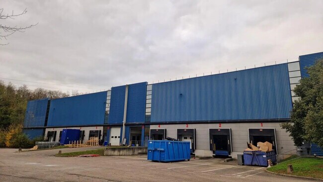 Plus de détails pour Rue Pasteur, Toussieu - Bureau, Industriel/Logistique à louer
