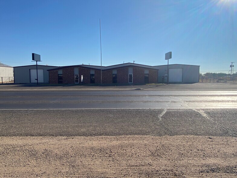 8326 N County Rd W, Odessa, TX à louer - Photo de l’immeuble – Image 3 sur 32