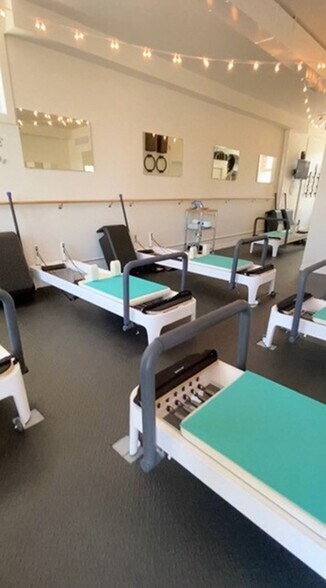 5014 Serena Dr, Beamsville, ON à vendre - Photo de l’immeuble – Image 3 sur 7