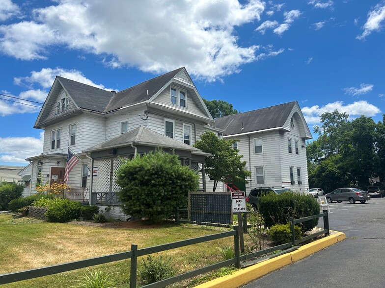 350 E Main St, Somerville, NJ à vendre - Photo de l’immeuble – Image 3 sur 9