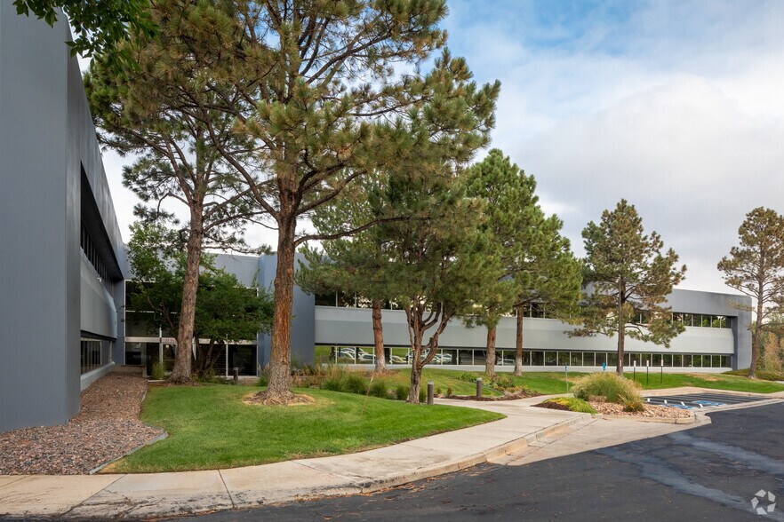 23 Inverness Way E, Englewood, CO à louer - Photo de l’immeuble – Image 1 sur 23