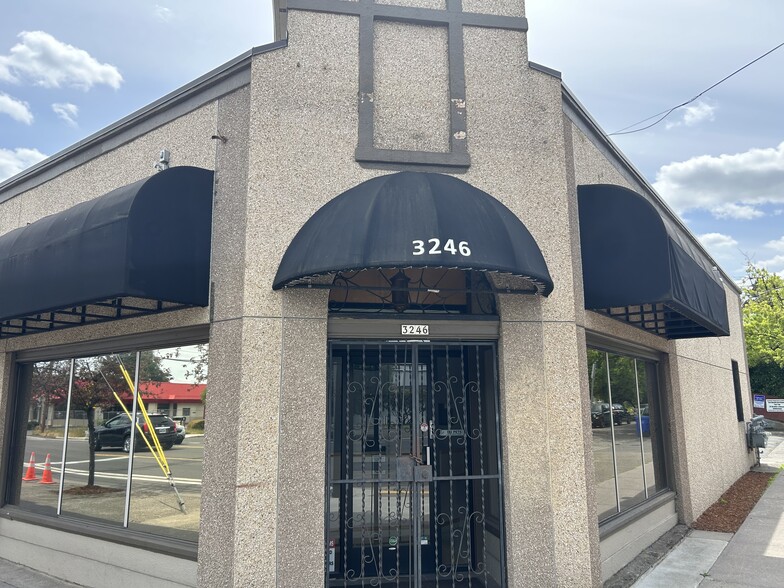 3226-3246 N Lombard St, Portland, OR à louer - Photo de l’immeuble – Image 2 sur 7