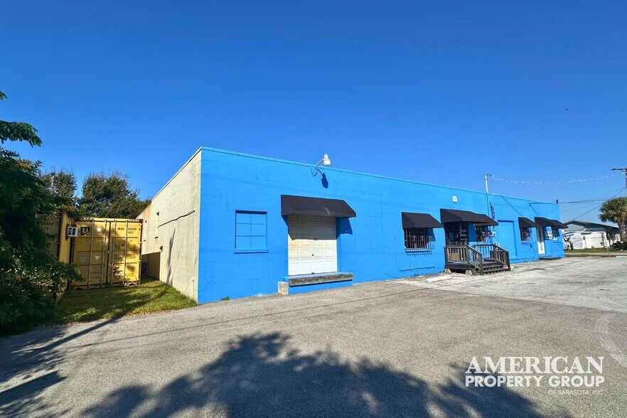 1681 11th St, Sarasota, FL à vendre - Photo de l’immeuble – Image 2 sur 13