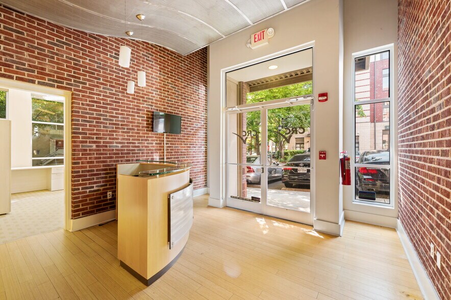 2125 Southend Dr, Charlotte, NC à louer - Hall d’entrée – Image 3 sur 27