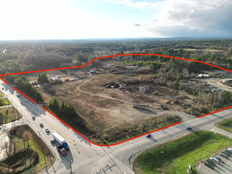 328 Derry, Hudson, NH à louer - Photo principale – Image 1 sur 11