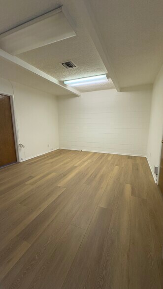 345 W Foothill Blvd, Glendora, CA à louer - Photo de l’immeuble – Image 2 sur 5