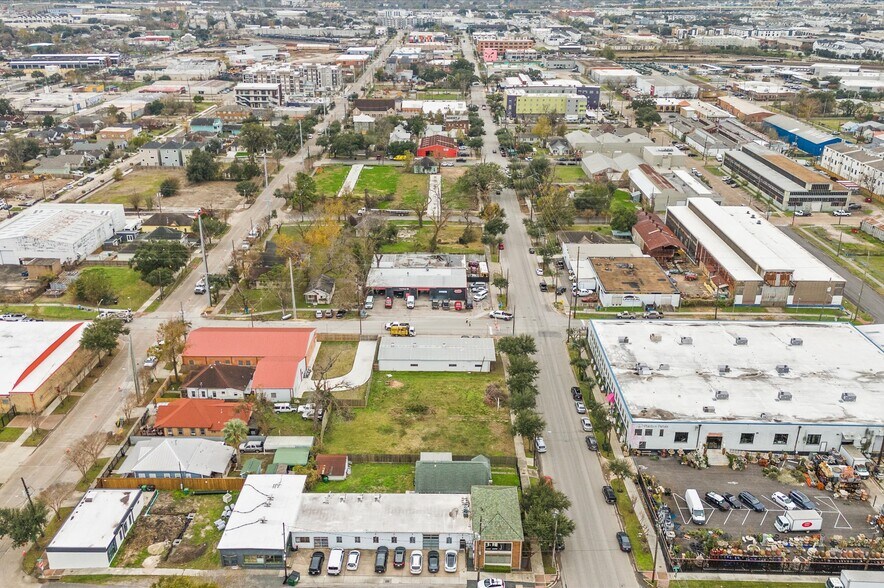 6 & 10 Sampson, Houston, TX à vendre - Aérien – Image 3 sur 7