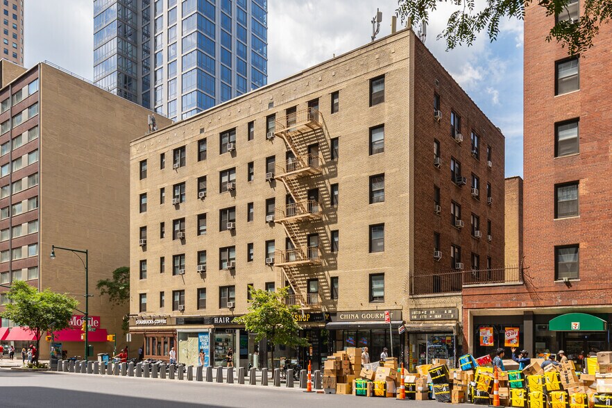 877 8th Ave, New York, NY à louer - Photo de l’immeuble – Image 3 sur 4