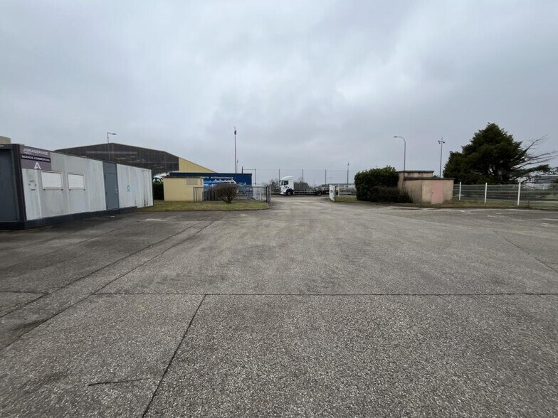 4 Rue Jean Macé, Meyzieu à louer - Photo de l’immeuble – Image 2 sur 17