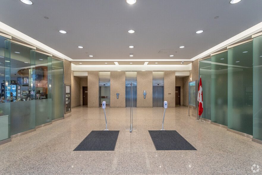 800 W Pender St, Vancouver, BC à louer - Hall d’entrée – Image 2 sur 6