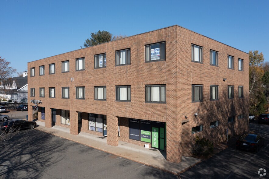 21 Main St, North Reading, MA à louer - Photo de l’immeuble – Image 1 sur 5